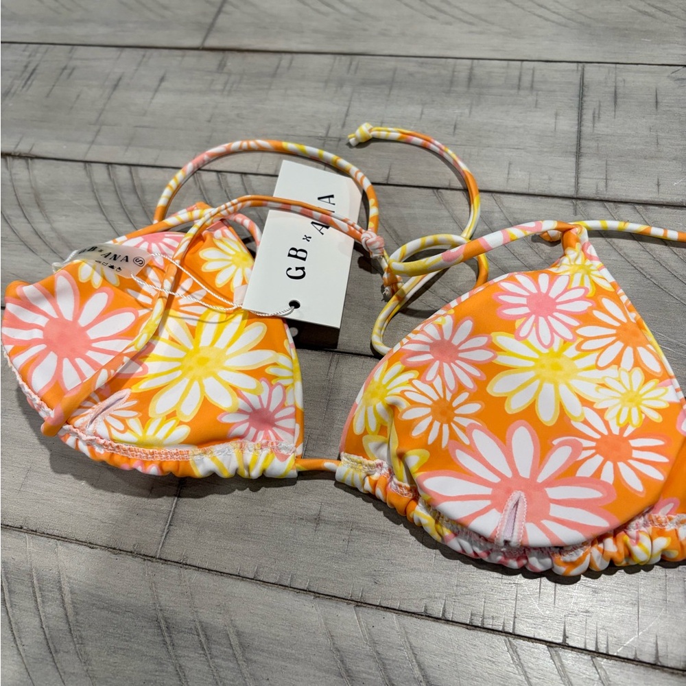 GB X ANA TROPICAL TRIANGLE BIKINI TOP SZ SMALL NEW IN PKG.
